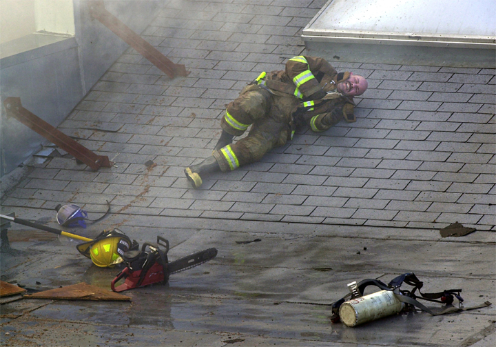 Fireman firefighters gear wear do kind firemen red work